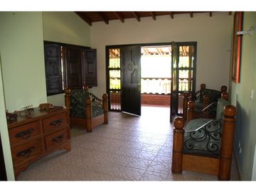 SE VENDE FINCA EN LA VIA FILANDIA-ALCAL