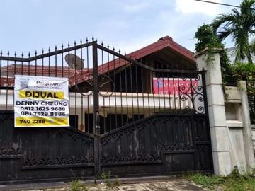 Dijual Rumah di Kawasan Elite @Raya Darmo harapan, Lokasi Strategis