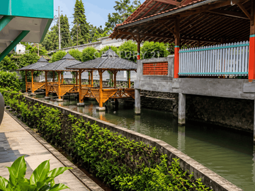 Hunian Dan Bisnis Usaha Kolam Renang Aktif Di Palagan