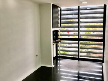 Arriendo/vendo Hermosa Oficina 408 Frente A Unicentro, Bogotá
