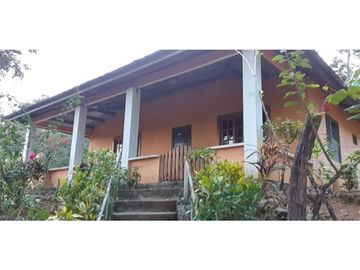 VENDO CASA DE CAMPO Y 900M2 EN EL NANCITO
