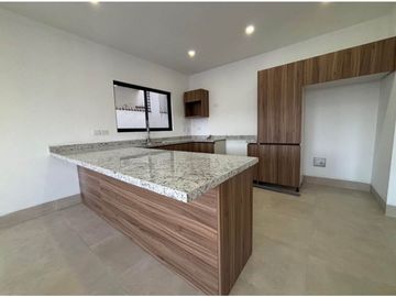 Casa en Venta con sótano en Cumbres Elite Premier Garcia