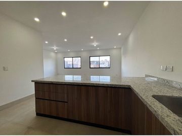 Casa en Venta con sótano en Cumbres Elite Premier Garcia