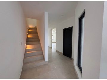 Casa en Venta con sótano en Cumbres Elite Premier Garcia