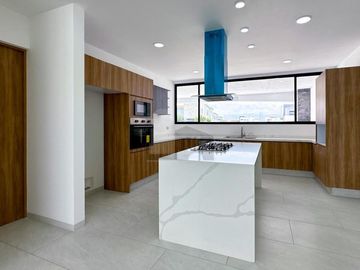 Casa en venta en Hacienda San Antonio Metepec con habitación en planta baja