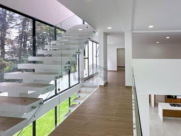 Casa en venta en Hacienda San Antonio Metepec con habitación en planta baja