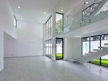 Casa en venta en Hacienda San Antonio Metepec con habitación en planta baja