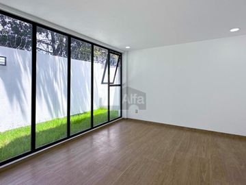 Casa en venta en Hacienda San Antonio Metepec con habitación en planta baja