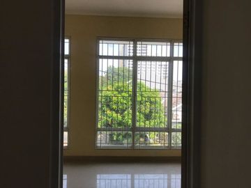 Dijual Rumah Serpong Park Blok G1 - 2.5 Lantai Sudah Renovasi Siap Huni & Bisa KPR
