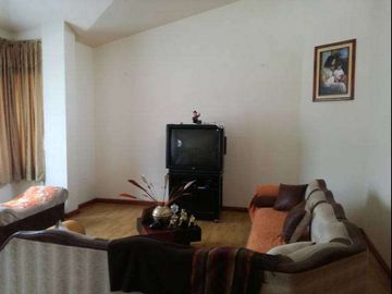 Casa con locales comerciales de venta en Otavalo