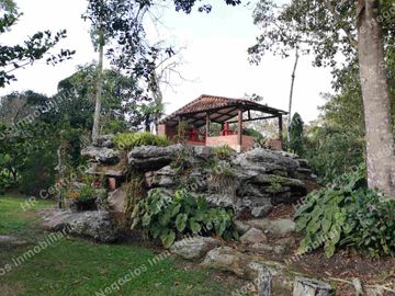 OPORTUNIDAD - VENDO FINCA GANADERA - MESA DE LOS SANTOS