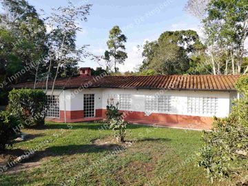 OPORTUNIDAD - VENDO FINCA GANADERA - MESA DE LOS SANTOS