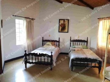 OPORTUNIDAD - VENDO FINCA GANADERA - MESA DE LOS SANTOS