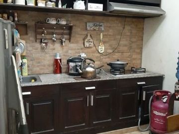 Dijual rumah di palm residance jambangan