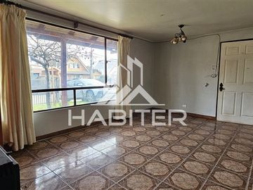 Casa en venta de 4 dorm. en Los Angeles
