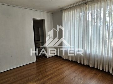 Casa en venta de 4 dorm. en Los Angeles