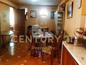Alquilo Oficinas en Av. Los Platinos Los Olivos  Cerca a NIssan 220 m2 4to piso