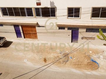 Alquilo Oficinas en Av. Los Platinos Los Olivos  Cerca a NIssan 220 m2 4to piso