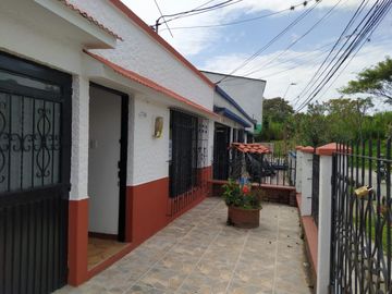 casa en venta en santa monica. Cod V16760