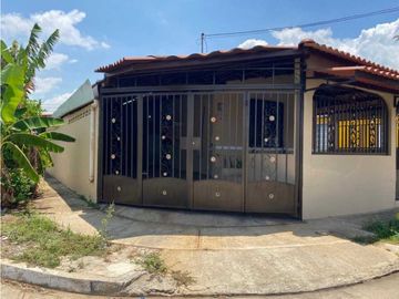 VENDO CASA EN ARRAIJAN ALTOS DEL EL TECAL 2R