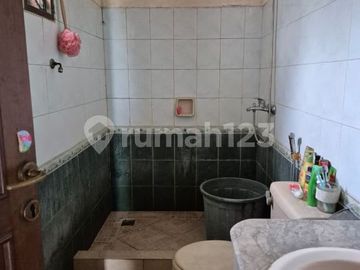 Rumah Luas Harga Terbaik di Komplek Elit Cinere - Masih Nego
