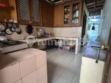 Rumah Luas Harga Terbaik di Komplek Elit Cinere - Masih Nego