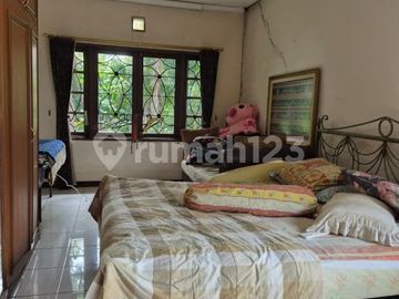 Rumah Luas Harga Terbaik di Komplek Elit Cinere - Masih Nego