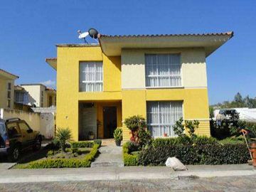 Venta de casa en Otavalo en Conjunto Privado
