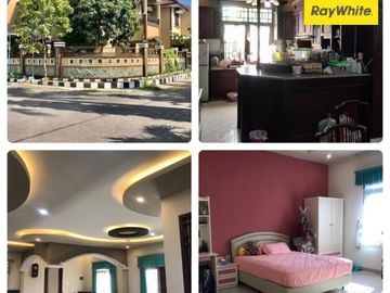 Dijual Rumah Bagus Mewah di Medokan Asri Tengah, Surabaya