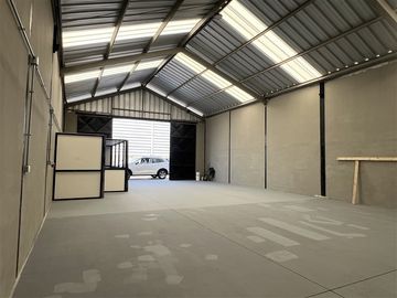 Cam Lo Boza. Calle Antillanca, Pudahuel. Bodega en arriendo