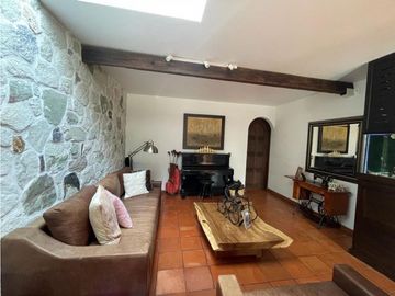 Casa Resdiencial estilo mexicano contemporáneo 6.Sec san javuer Pachuc