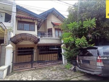 Dijual / Disewakan Rumah 2 Lantai Di Dukuh Kupang, Surabaya