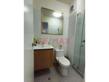 Venta De Moderno Departamento Frente A Parque En Lince Límite Con San Isidro