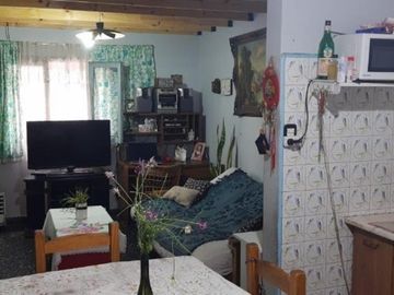 CASA IDEAL PARA 2 FAMILIAS EN VENTA - EL PALOMAR