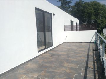 DEPARTAMENTO NUEVO DE 3 RECÁMARAS Y ROOF GARDEN EN CUAJIMALPA CON VISTA