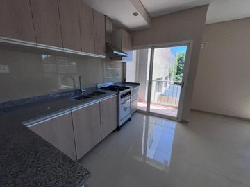 VENTA PH TRES AMBIENTES CON COCHERA EN FLORIDA VICENTE LOPEZ