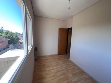 VENTA PH TRES AMBIENTES CON COCHERA EN FLORIDA VICENTE LOPEZ