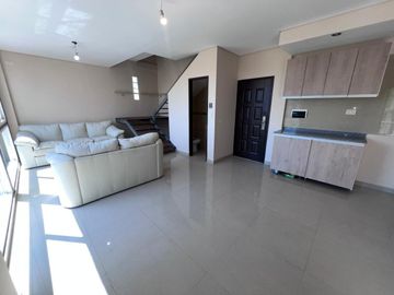 VENTA PH TRES AMBIENTES CON COCHERA EN FLORIDA VICENTE LOPEZ