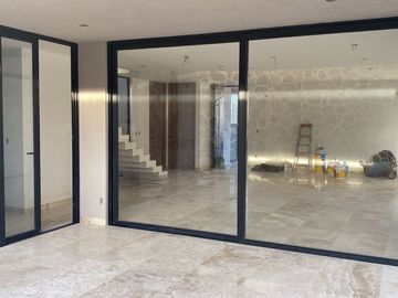 Hermosa Residencia de Autor en Lomas del Campanario, 5 Recamaras, 5 Baños, LUJO!