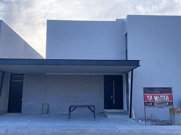 Hermosa Residencia de Autor en Lomas del Campanario, 5 Recamaras, 5 Baños, LUJO!