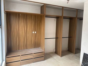 Hermosa Residencia de Autor en Lomas del Campanario, 5 Recamaras, 5 Baños, LUJO!