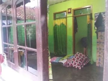 Rumah Dengan Tanah Luas Dijual Murah di UjungBerung Bandung