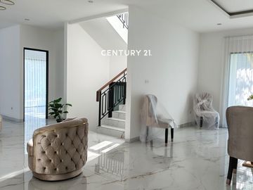 Rumah Cantik 2 Lantai Di Bsd Gb 18559
