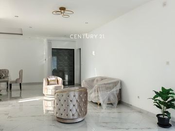 Rumah Cantik 2 Lantai Di Bsd Gb 18559