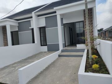 Rumah Nyaman dan Asri di Bojongsoang Bandung 6 menit ke STT Telkom University 365 juta Cash. Free BPHTB, SHM .
