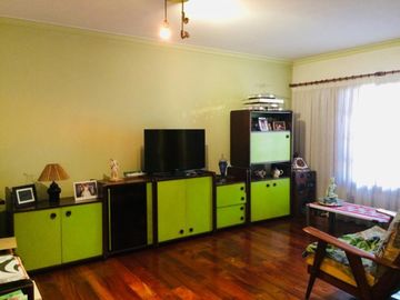 CHALET DE 4 AMBIENTES EN ZONA RESIDENCIAL - RAMOS MEJIA