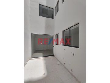 🏡 ¡Departamento de Estreno en 1er Piso con Amplio Patio! 🌿✨
Vive con comodidad y ubicación privilegiada en este moderno departamento de 70 m², ubicad