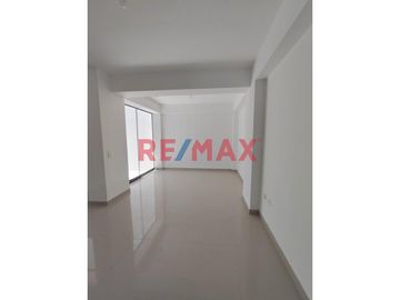 🏡 ¡Departamento de Estreno en 1er Piso con Amplio Patio! 🌿✨
Vive con comodidad y ubicación privilegiada en este moderno departamento de 70 m², ubicad