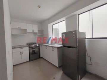 🏡 ¡Departamento de Estreno en 1er Piso con Amplio Patio! 🌿✨
Vive con comodidad y ubicación privilegiada en este moderno departamento de 70 m², ubicad