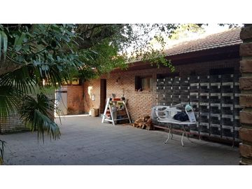 Residencia Barrio Parque en Dolores